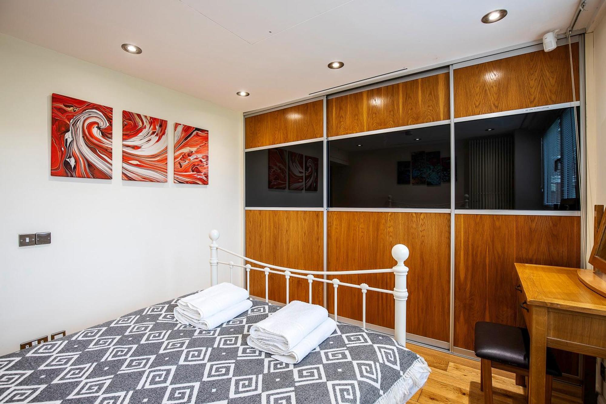 Tower Bridge 2Br Apartment For 6 With Terrace Лондон Экстерьер фото
